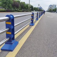 成都隔离栏机非人行道安全栏学校停车场人车分流街道城市道路护栏